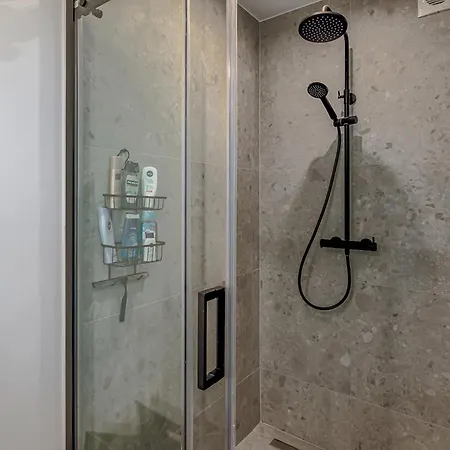 Kenydou 0101g Lägenhet