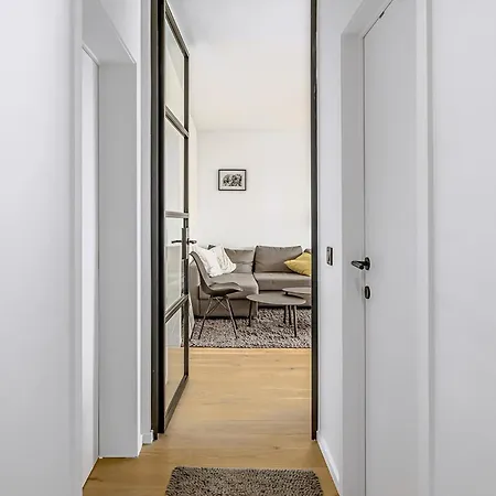 Kenydou 0101g Lägenhet *